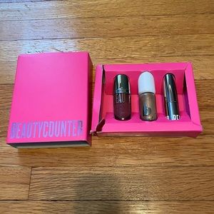 Beautycounter Going Places Makeup Kit